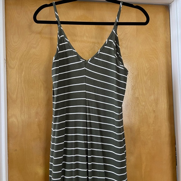 Striped Midi Dress - Picture 3 of 8